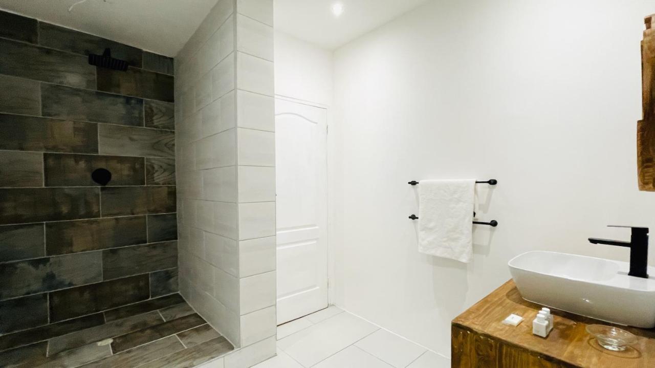 Four Loop St Apartment